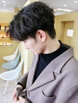 トローノ 栄(TRONO)&nbsp;【TRONO　岩田】ツーブロックマッシュセンターパートパーマ