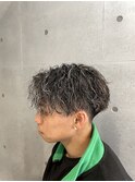 ツイストスパイラルパーマ刈り上げマッシュメンズヘアツーブロ