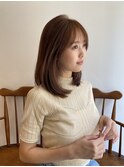 大人かわいいミディアムレイヤーピンクベージュ顔まわりレイヤー