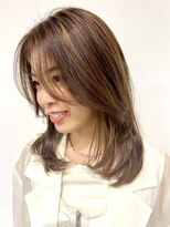 ベルベットオンザビーチ 表参道 原宿(Velvet on the Beach)&nbsp;ふんわりミディアムレイヤーカット:)