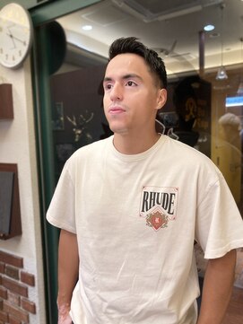 ブロートーキョー(BroTokyo) MEN'Sローミドルフェードバーバースタイル銀座カット