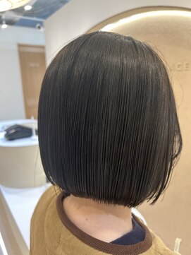 ジーナ 天王寺(Zina) グレー＊暗髪カラー