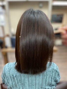 イシン(ISIN) 黒髪/縮毛矯正/髪質改善/インナーカラー[保土ヶ谷]