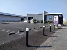 ヴァンカウンシル 大府店(VAN COUNCIL)の雰囲気（駐車場２０台以上ゆったりとめられます♪）