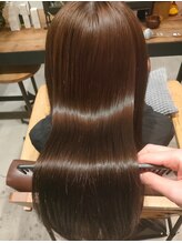 クウキ (kuuki) ホワイトブラウン 愛されこなれヘアー 艶髪ワンカール / 浅間町