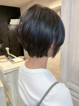 キャアリー(Caary) 福山人気前下がりショートヘア小顔スッキリ骨格補正部分パーマ