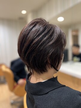 ショートボブ