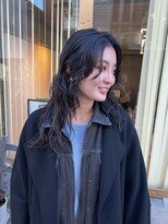 ホテリー(Hotely)&nbsp;ミディアムレイヤーハッシュカットワインレッドアンブレラカラー