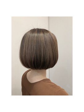 ビーダッシュアヴェダ(B dash AVEDA) ハイライトボブ