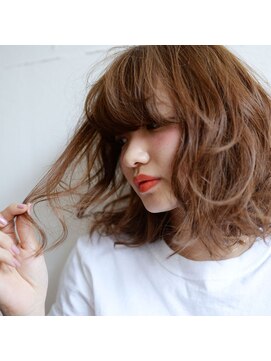 シータ(CITA) ランダムウエーブ×アッシュベージュ