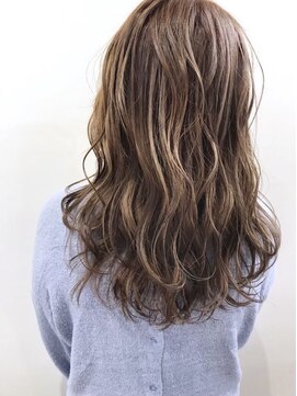 ティンク 港南台 (Tink) ミルクティーベージュ