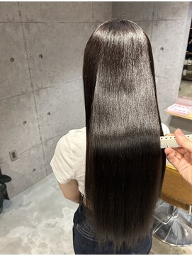 リベルタ(LIBERTA) 美髪縮毛矯正で艶髪に☆幅広い年齢に人気なストレート