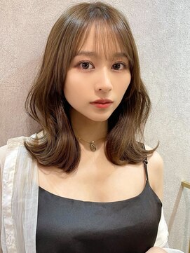 ルームバイシー 新宿(Loom. by Sea) くびれヘア×グレージュカラー/斜めバング【Loom.林】