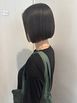 ラトリエ(L'Atelier) 切りっぱなしボブ／黒髪ボブ／ナチュラルbob