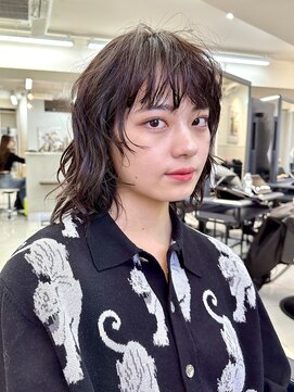 ヴェイン 渋谷(vain) ミディアムレイヤーカットウルフパーマゆるふわグレージュカラー