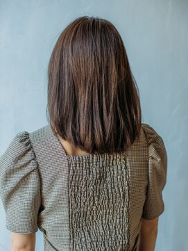 シンシ(Cinci) ミディアムボブスタイル