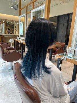 ネオリーブルカ 御茶ノ水店(Neolive Luca) ブルーインナーカラー