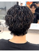 ビカム 名駅(become)&nbsp;【センターパート】メンズウルフスパイラルパーマ無造作束間