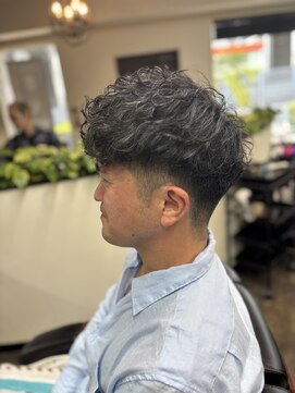 ドゥーエン(DoEN) シャドウパーマ