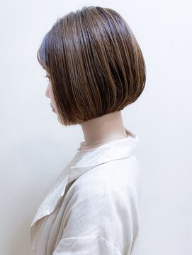 モリオ フロム ロンドン 大宮2号店(morio from London) 【なかじま ひびき】ハイライトカラー×顎ラインワンレンボブ