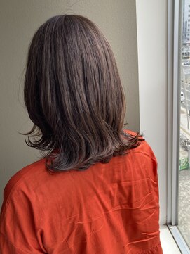 シャンプーボーイエイムス(SHAMPOO BOY aims) ベージュカラー×外ハネ