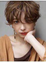 ホヌア(hoNua.) 【hoNua.】ショートパーマ 栄 前髪 ブラウンカラー 20代30代40代