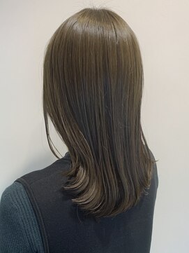 ラディカ(Ladica) 渋谷駅/ブラウンカラー/グレージュ/透明感カラー/白髪染め