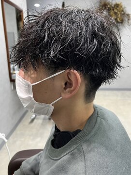 リット×ベリエ(Lit.×belier) 波巻きパーマスパイラルパーマツイストパーマメンズマッシュ30代