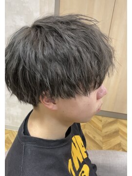 ブライト(Bright) マッシュカット×透明感アッシュカラー