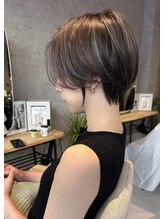 ヘイリー(HAILEY) 【大人ショートカット】ひし形ショートボブ前髪あり20代30代40代