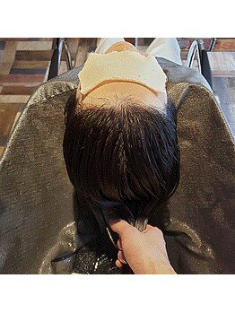 グロッシィ ヘアープロデュース(GROSSY HAIRPRODUCE)の写真/【GROSSY・HAIRPRODUCE大人気メニュ-】ジェルクリームとアロマオイルをブレンドした浸透性の高い薬剤を使用