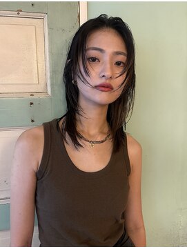 ランプ 代官山(the lamp) ミディアムレイヤー艶カラーチョコレートブラウンアッシュ