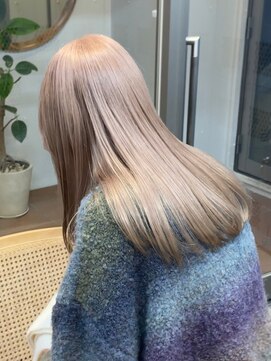 リムレスバイサンク 万代 新潟駅(LIMLESS by cinq) 新潟駅ミルクティーベージュペールピンクベージュ顔周りレイヤー