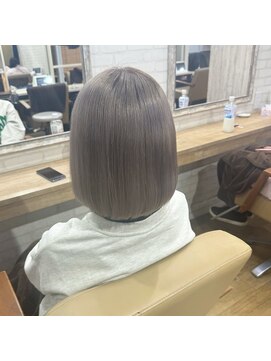 ラピス 新宿(Lapis) 【lapis新宿】シルバーグレー♪