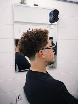 ウェルネス(Wellness) ハイライト ブラウン 仏陀パーマ