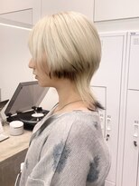 ダブルトーキョー シブヤ(W-TOKYO SHIBUYA)&nbsp;ショートウルフカットハイトーンブリーチホワイトカラー