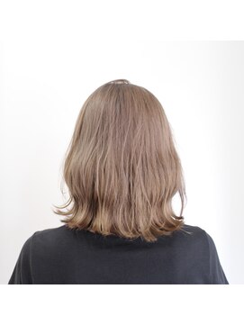 デコヘアーフラッペ(DECO HAIR frappe) ダブルカラーでミルクティーベージュ