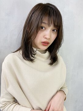 アイティー バイ アルバム 中野店(IT by ALBUM) ナチュラルレイヤー_オリーブカラーハイライトカラー_67209