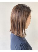 ぱつっとボブのハイライトベージュ