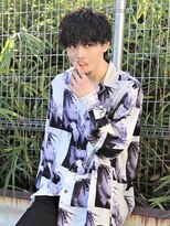 ガズル ハラジュク(GUZZLE HARAJUKU)&nbsp;*メンズ黒髪オーダー率No.1　シークレットパーマ　スーツ色気*