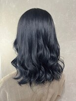 カルフール ロコ 草加西口店(Carrefour LOCO) 韓国風ブルーブラック/ツヤ髪/ダブルカラー/ケアブリーチ