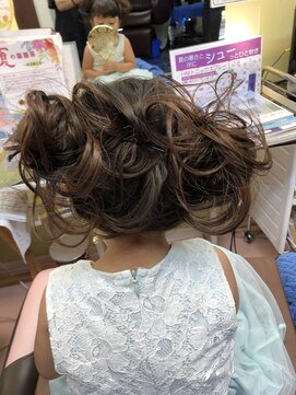 ヘアーサロン フレア アップスタイル