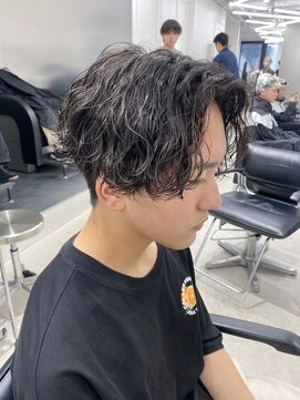 フィフス 栄(fifth) 波巻きパーマツイストスパイラルセンターパートツーブロック