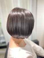 ツムグ 代官山店(TUMUGU) ショートボブショートカットショートヘアボブヘア白髪ぼかしボブ