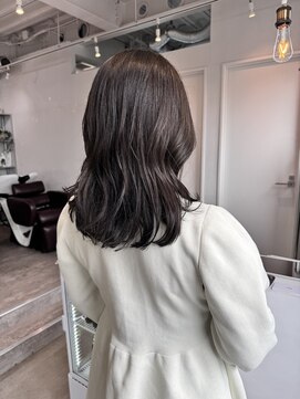 ロカ 表参道(loka) ニュアンスカラー/オリーブベージュ[表参道/ハイライト]Mai