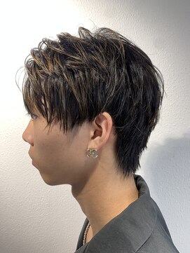 セレーネヘアー オオサカ 心斎橋店(Selene hair OSAKA) センターパートニュアンスパーマフェザーパーマフェザーカット