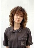 細かめのスパイラルパーマ・ブリーチは代官山のラブロックへ。