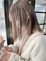 スト 静岡鷹匠(sto) 大人シアーベージュミニウルフボブミディアムレイヤー