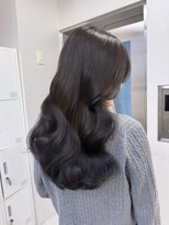 ベレーザシェルト(Beleza scelto) 16651黒髪ハッシュカットバーガンディミディアムレイヤーカット