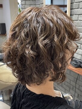 グロウバイデジール(GLOW by Desir) 大人のショート×デジタルパーマ